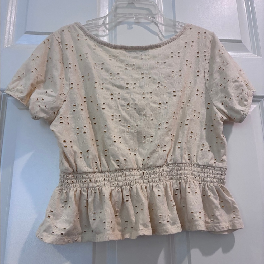 Arizona Butter Yellow Eyelet Tie-Front Scoop Neck Peplum Smocked Waist Crop - Picture 4 of 7